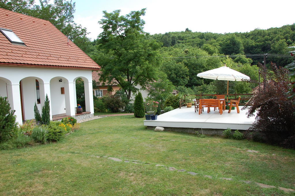 Ambitus-Haz Apartment Egerszalok Bagian luar foto