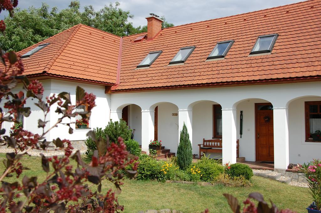 Ambitus-Haz Apartment Egerszalok Bagian luar foto